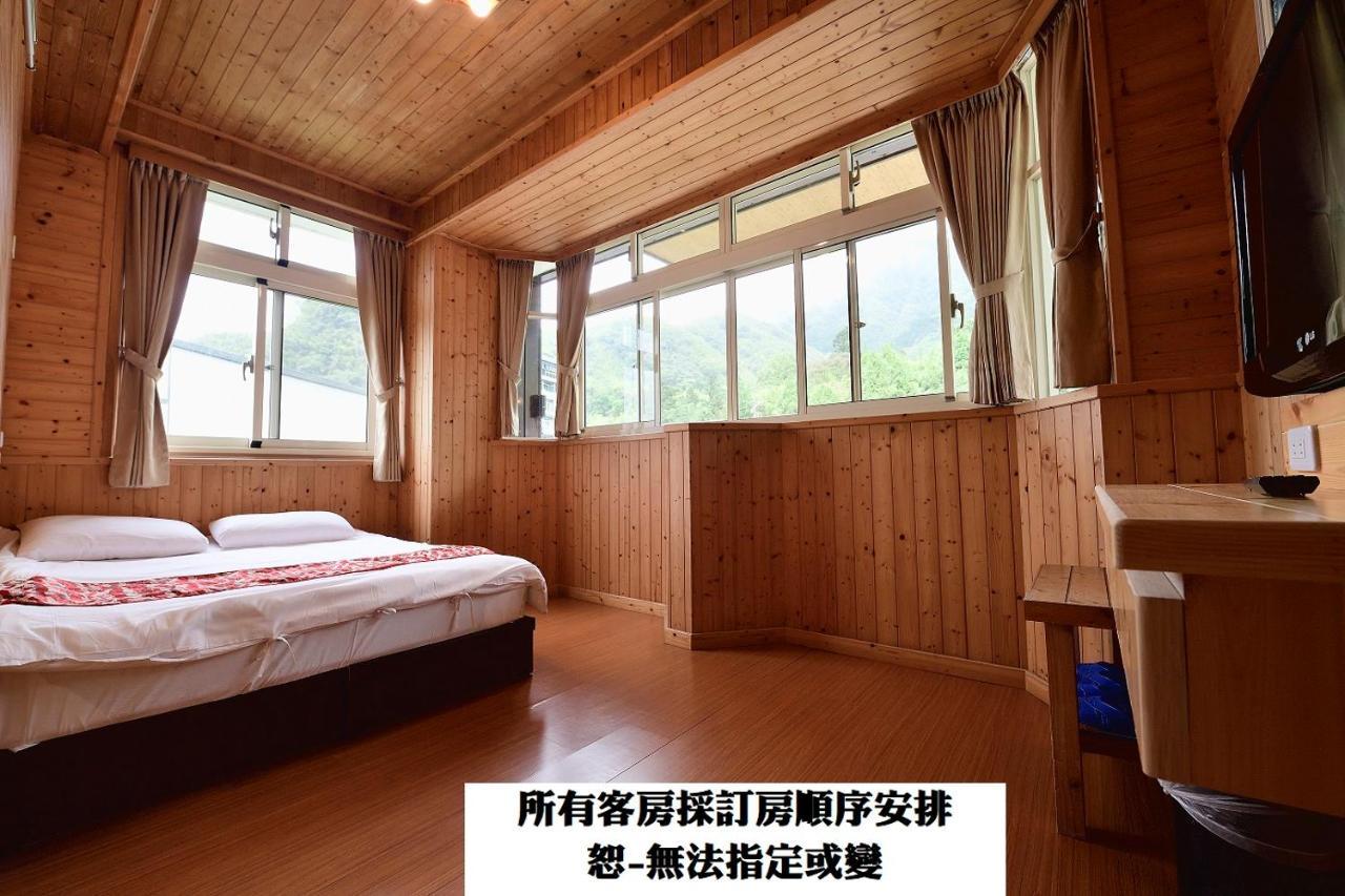 溪頭桂竹山莊民宿 Lago Lago Lugu Esterno foto