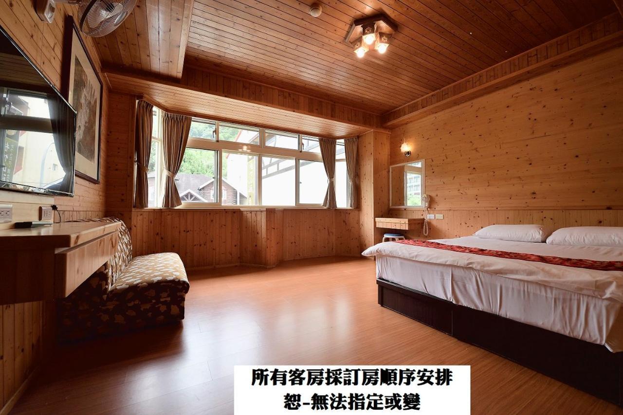溪頭桂竹山莊民宿 Lago Lago Lugu Esterno foto